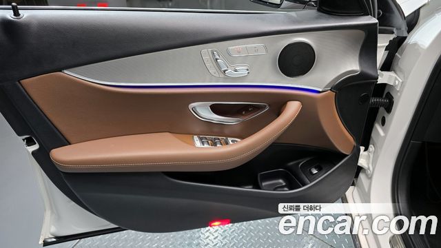 Mercedes-Benz E-Class E200 Avantgarde