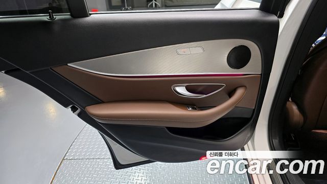 Mercedes-Benz E-Class E200 Avantgarde