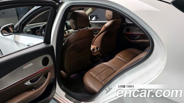 Mercedes-Benz E-Class E200 Avantgarde
