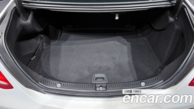 Mercedes-Benz E-Class E200 Avantgarde