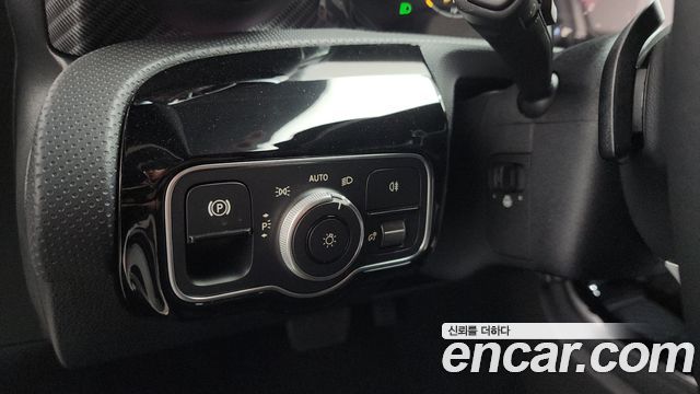 Mercedes-Benz A-Class A220 Hatchback