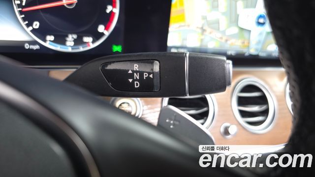 Mercedes-Benz E-Class E300 4MATIC Exclusive