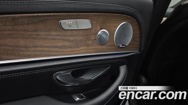 Mercedes-Benz E-Class E300 4MATIC Exclusive