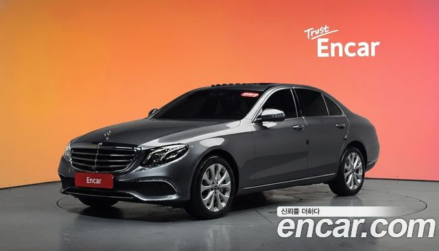 Mercedes-Benz E-Class E300 4MATIC Exclusive