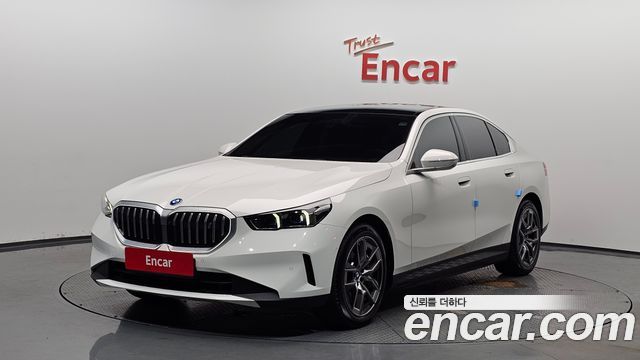 BMW i5 eDrive 40