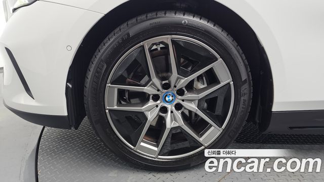 BMW i5 eDrive 40