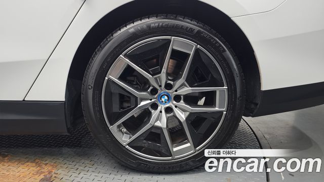 BMW i5 eDrive 40
