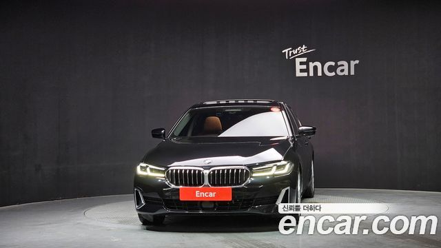 BMW 5-Series 520i Luxury