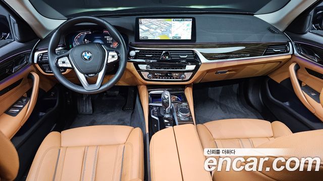 BMW 5-Series 520i Luxury