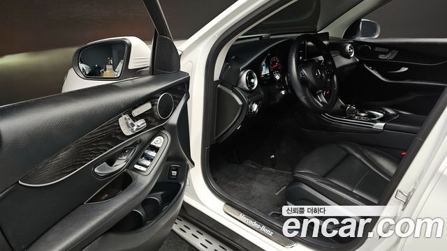Mercedes-Benz GLC-Class GLC300 4MATIC