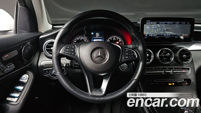 Mercedes-Benz GLC-Class GLC300 4MATIC