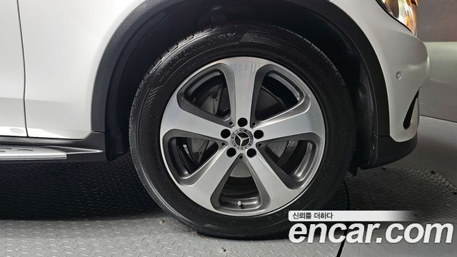 Mercedes-Benz GLC-Class GLC300 4MATIC