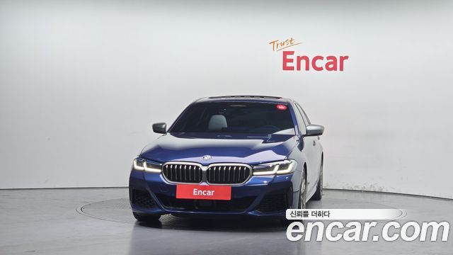 BMW 5-Series M550i xDrive
