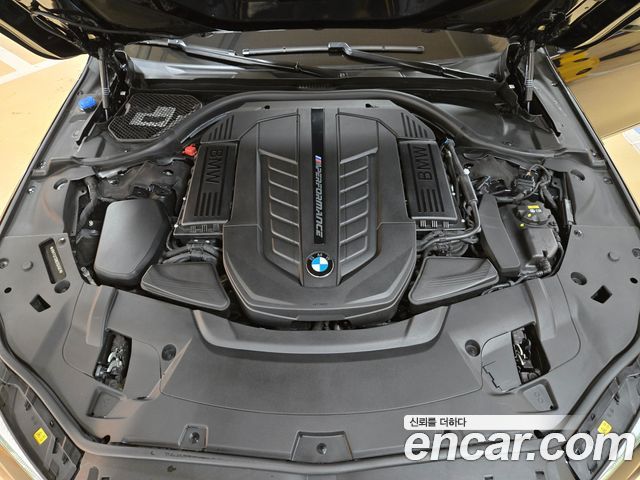 BMW 7-Series M760Li xDrive