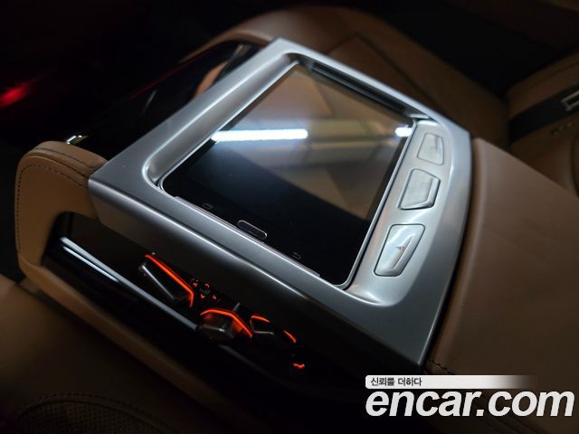 BMW 7-Series M760Li xDrive