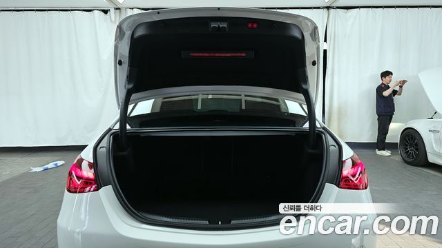 Mercedes-Benz C-Class C300 4MATIC Avantgarde
