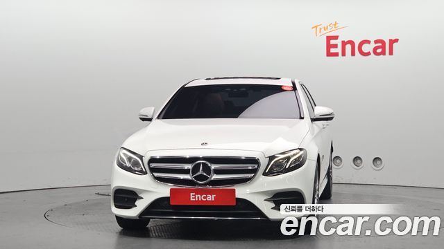 Mercedes-Benz E-Class E300 4MATIC AMG Line