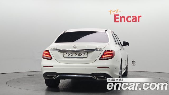 Mercedes-Benz E-Class E300 4MATIC AMG Line