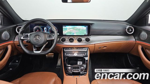 Mercedes-Benz E-Class E300 4MATIC AMG Line