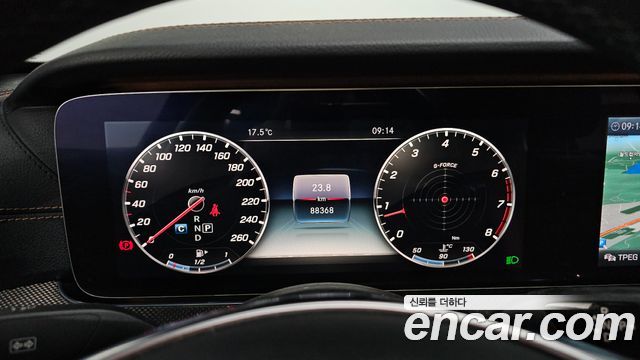 Mercedes-Benz E-Class E300 4MATIC AMG Line