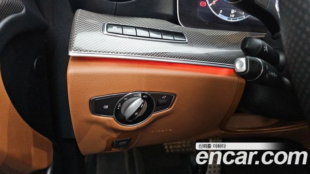 Mercedes-Benz E-Class E300 4MATIC AMG Line