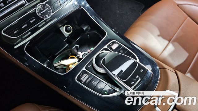 Mercedes-Benz E-Class E300 4MATIC AMG Line