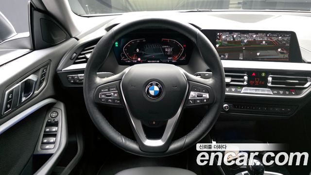 BMW 2-Series 220i Sport