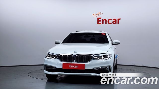 BMW 5-Series 520d xDrive Luxury Plus