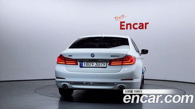 BMW 5-Series 520d xDrive Luxury Plus