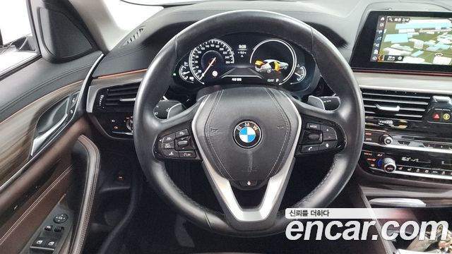 BMW 5-Series 520d xDrive Luxury Plus