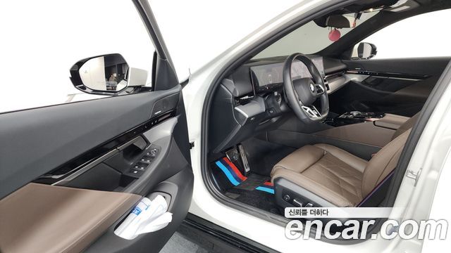BMW 5-Series 520i Special Edition