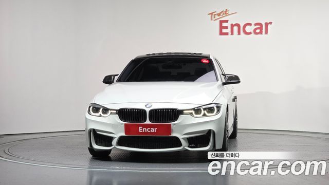 BMW 3-Series 320i Luxury