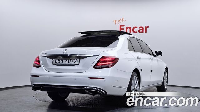 Mercedes-Benz E-Class E300 Exclusive