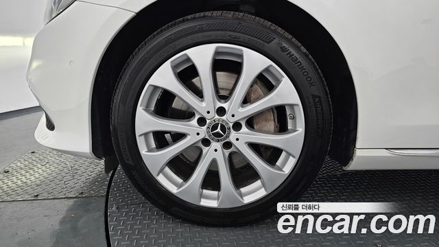 Mercedes-Benz E-Class E300 Exclusive