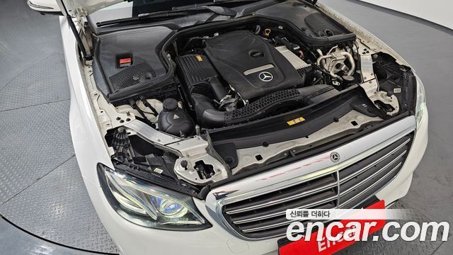 Mercedes-Benz E-Class E300 Exclusive