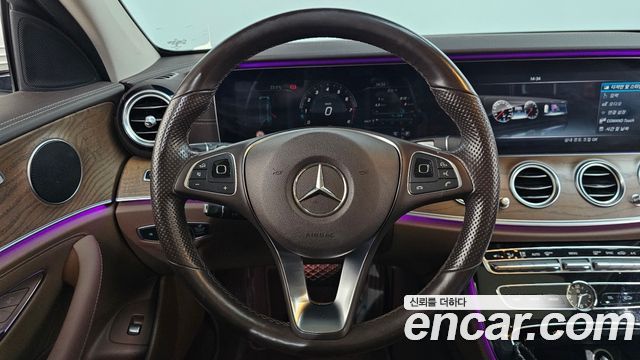 Mercedes-Benz E-Class E300 Exclusive