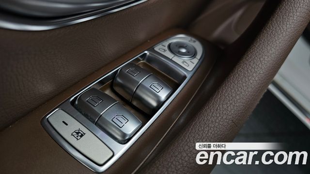 Mercedes-Benz E-Class E300 Exclusive