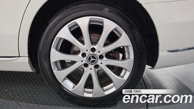 Mercedes-Benz E-Class E300 Exclusive