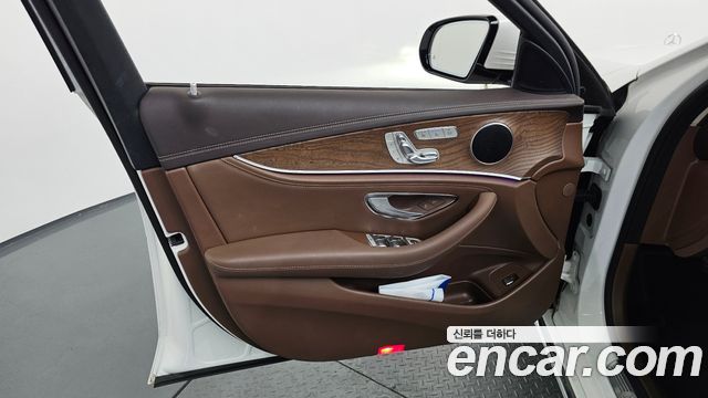 Mercedes-Benz E-Class E300 Exclusive