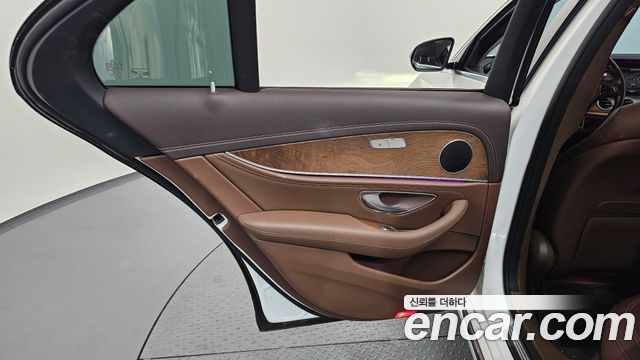 Mercedes-Benz E-Class E300 Exclusive