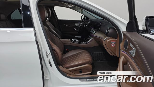 Mercedes-Benz E-Class E300 Exclusive