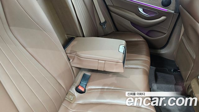 Mercedes-Benz E-Class E300 Exclusive