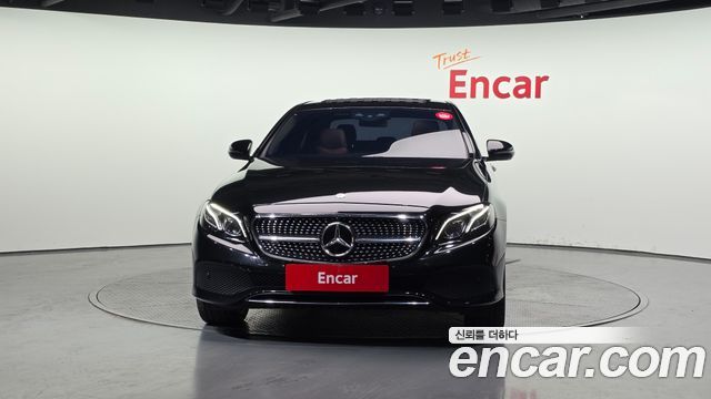 Mercedes-Benz E-Class E220d 4MATIC Avantgarde