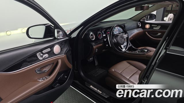 Mercedes-Benz E-Class E220d 4MATIC Avantgarde