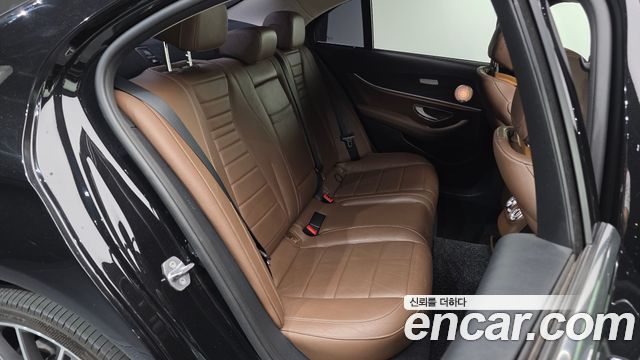 Mercedes-Benz E-Class E220d 4MATIC Avantgarde
