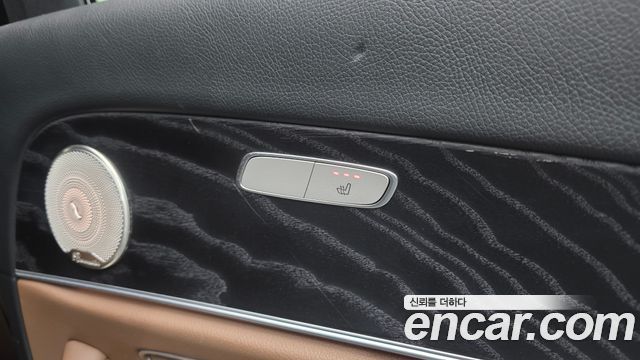 Mercedes-Benz E-Class E220d 4MATIC Avantgarde