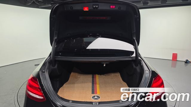 Mercedes-Benz E-Class E220d 4MATIC Avantgarde