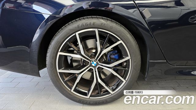BMW 5-Series 530i M Sport Package