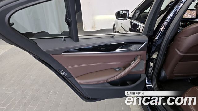 BMW 5-Series 530i M Sport Package