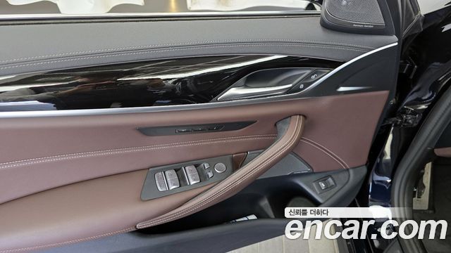 BMW 5-Series 530i M Sport Package